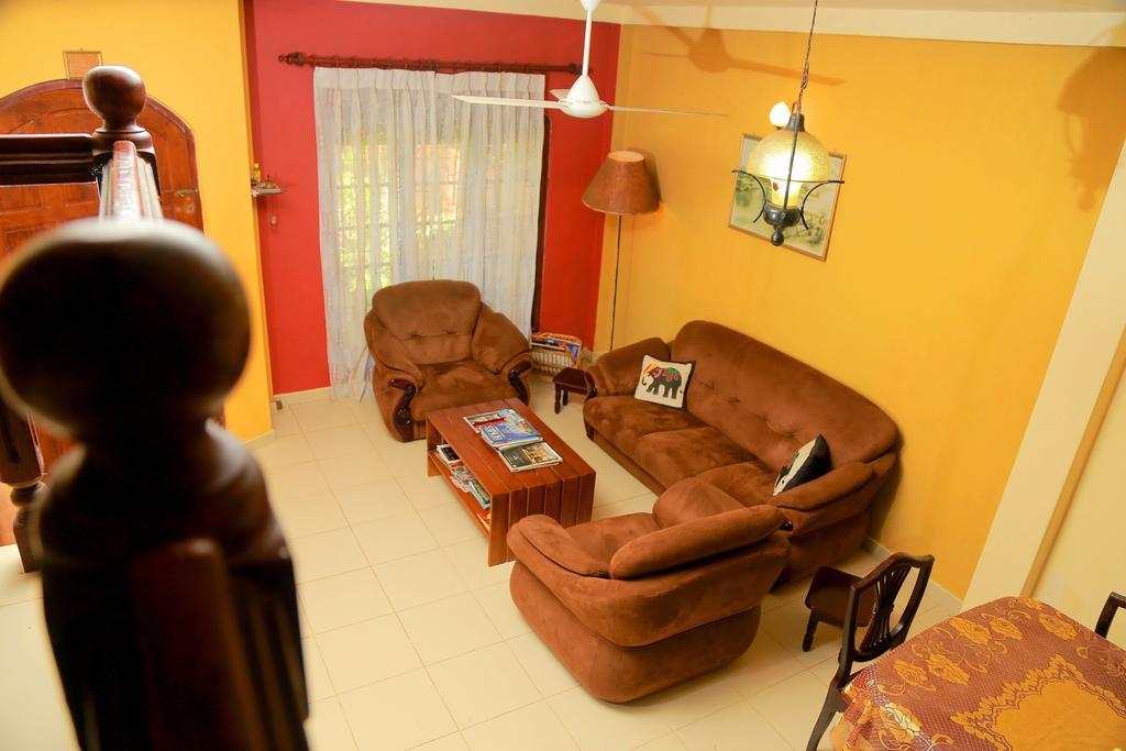 Holiday Nest Bed & Breakfast Wadduwa Dış mekan fotoğraf