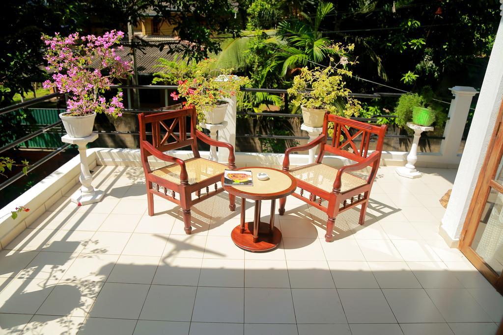 Holiday Nest Bed & Breakfast Wadduwa Dış mekan fotoğraf