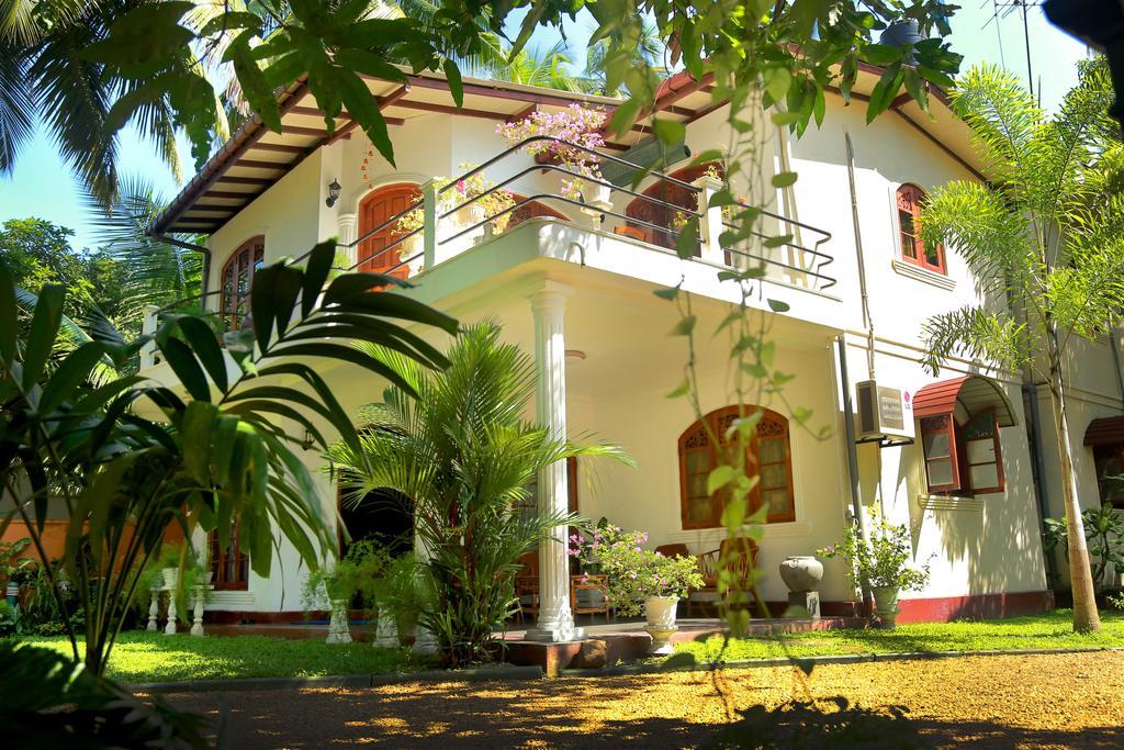 Holiday Nest Bed & Breakfast Wadduwa Dış mekan fotoğraf