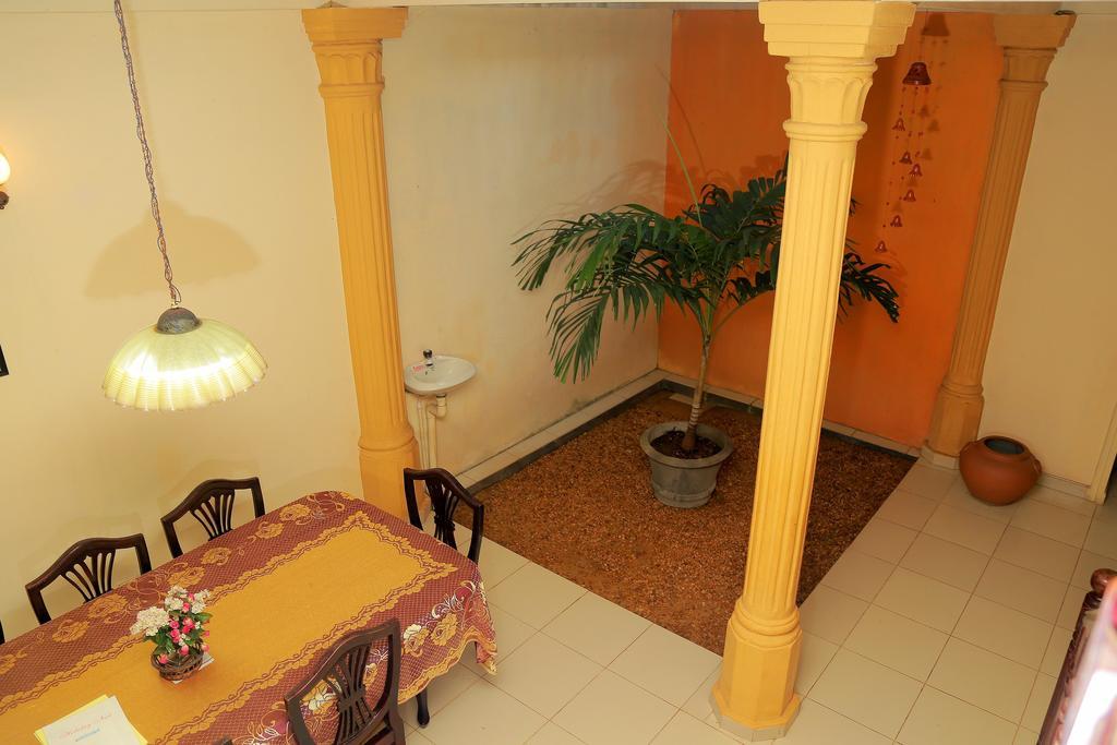 Holiday Nest Bed & Breakfast Wadduwa Dış mekan fotoğraf