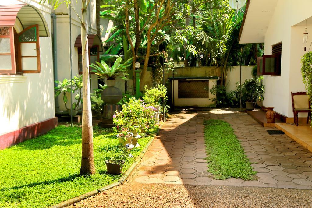 Holiday Nest Bed & Breakfast Wadduwa Dış mekan fotoğraf