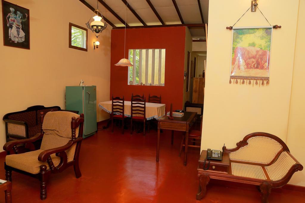 Holiday Nest Bed & Breakfast Wadduwa Dış mekan fotoğraf